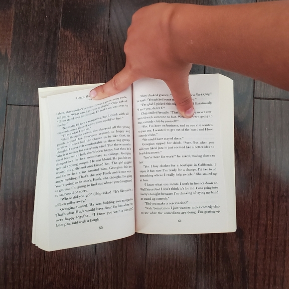 COPY - 💗 4/$20! Carol Higgins Clark Novel / Book - Picture 3 of 3